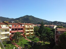 Tastefully Furnished Apartment Near the Sea