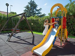 Tastefully Furnished Apartment Near the Sea