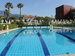 Tastefully Furnished Apartment Near the Sea