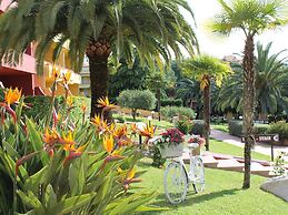 Tastefully Furnished Apartment Near the Sea