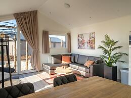 Modern Chalet With Dishwasher Near Efteling