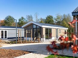 Modern Chalet With Dishwasher Near Efteling