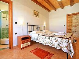 Authentic Villa in Tinjan With Private Pool