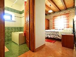 Authentic Villa in Tinjan With Private Pool