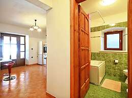 Authentic Villa in Tinjan With Private Pool