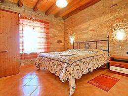 Authentic Villa in Tinjan With Private Pool