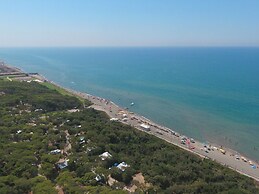 Belvilla by OYO Baia Domizia Villaggio Camping E3