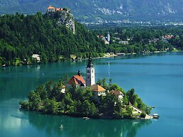 Beautiful Apartment in Bled Near Lake