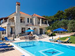 Family Friendly Villa Hermes With Private Pool
