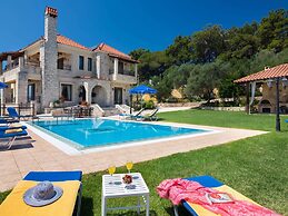 Family Friendly Villa Hermes With Private Pool