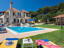 Family Friendly Villa Hermes With Private Pool