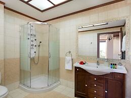 Family Friendly Villa Hermes With Private Pool