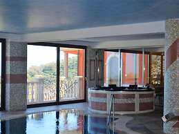 Divine Holiday Home in Giosa Marea with Sauna & Hot Tub