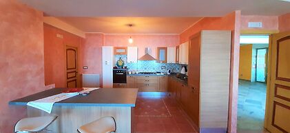 Divine Holiday Home in Giosa Marea with Sauna & Hot Tub