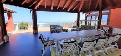 Divine Holiday Home in Giosa Marea with Sauna & Hot Tub