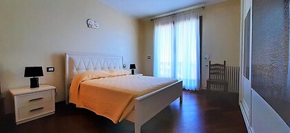 Divine Holiday Home in Giosa Marea with Sauna & Hot Tub