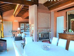 Divine Holiday Home in Giosa Marea with Sauna & Hot Tub