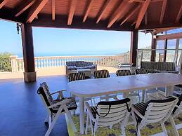 Divine Holiday Home in Giosa Marea with Sauna & Hot Tub