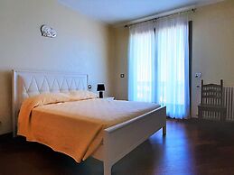 Divine Holiday Home in Giosa Marea with Sauna & Hot Tub