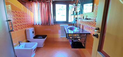 Divine Holiday Home in Giosa Marea with Sauna & Hot Tub