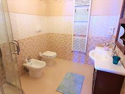 Divine Holiday Home in Giosa Marea with Sauna & Hot Tub