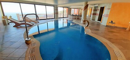 Divine Holiday Home in Giosa Marea with Sauna & Hot Tub