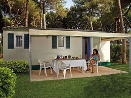 Belvilla by OYO Baia Domizia Villaggio Camping E4