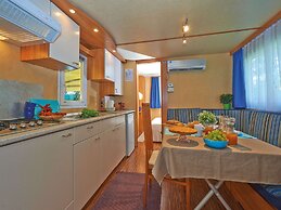Belvilla by OYO Baia Domizia Villaggio Camping E4