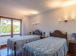 Cozy Villa in Albufeira With Swimming Pool