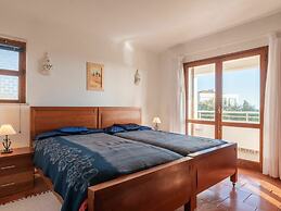 Cozy Villa in Albufeira With Swimming Pool