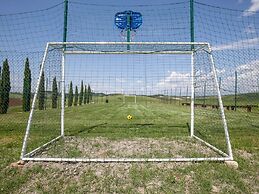 Tuscan Farmhouse in Peccioli with Swimming Pool near Lakes
