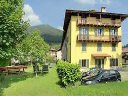 Belvilla by OYO Casa Colonia Trilo