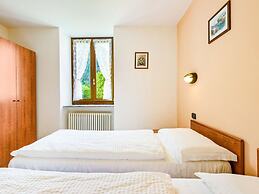 Belvilla by OYO Casa Colonia Trilo