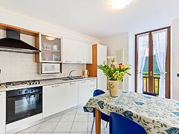 Belvilla by OYO Casa Colonia Trilo