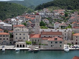 Beautiful Holiday Home on the Island Brac, With the Sea and a Small Be