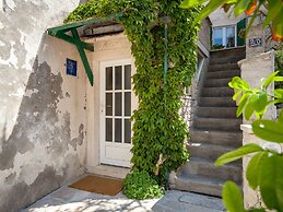 Beautiful Holiday Home on the Island Brac, With the Sea and a Small Be