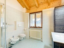 Belvilla by OYO Casa Colonia Mansarda