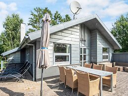 6 Person Holiday Home in Skovgårde Allingåbro