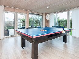 8 Person Holiday Home in Borkop