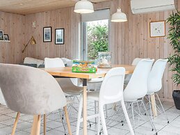 8 Person Holiday Home in Borkop