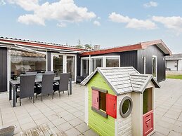 8 Person Holiday Home in Borkop