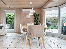 8 Person Holiday Home in Borkop