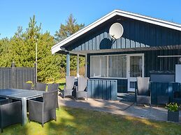 6 Person Holiday Home in Blokhus