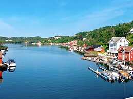 8 Person Holiday Home in Lindas