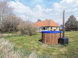 8 Person Holiday Home in Harpelunde