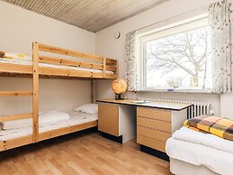 8 Person Holiday Home in Harpelunde