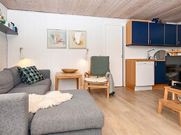 Sunny Hillside Cottage-by Traum