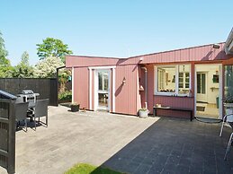 6 Person Holiday Home in Korsor