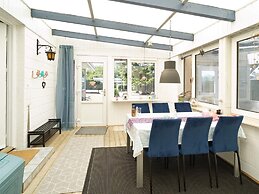 6 Person Holiday Home in Korsor