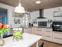 Seaside Retreat in Thyboron-by Traum